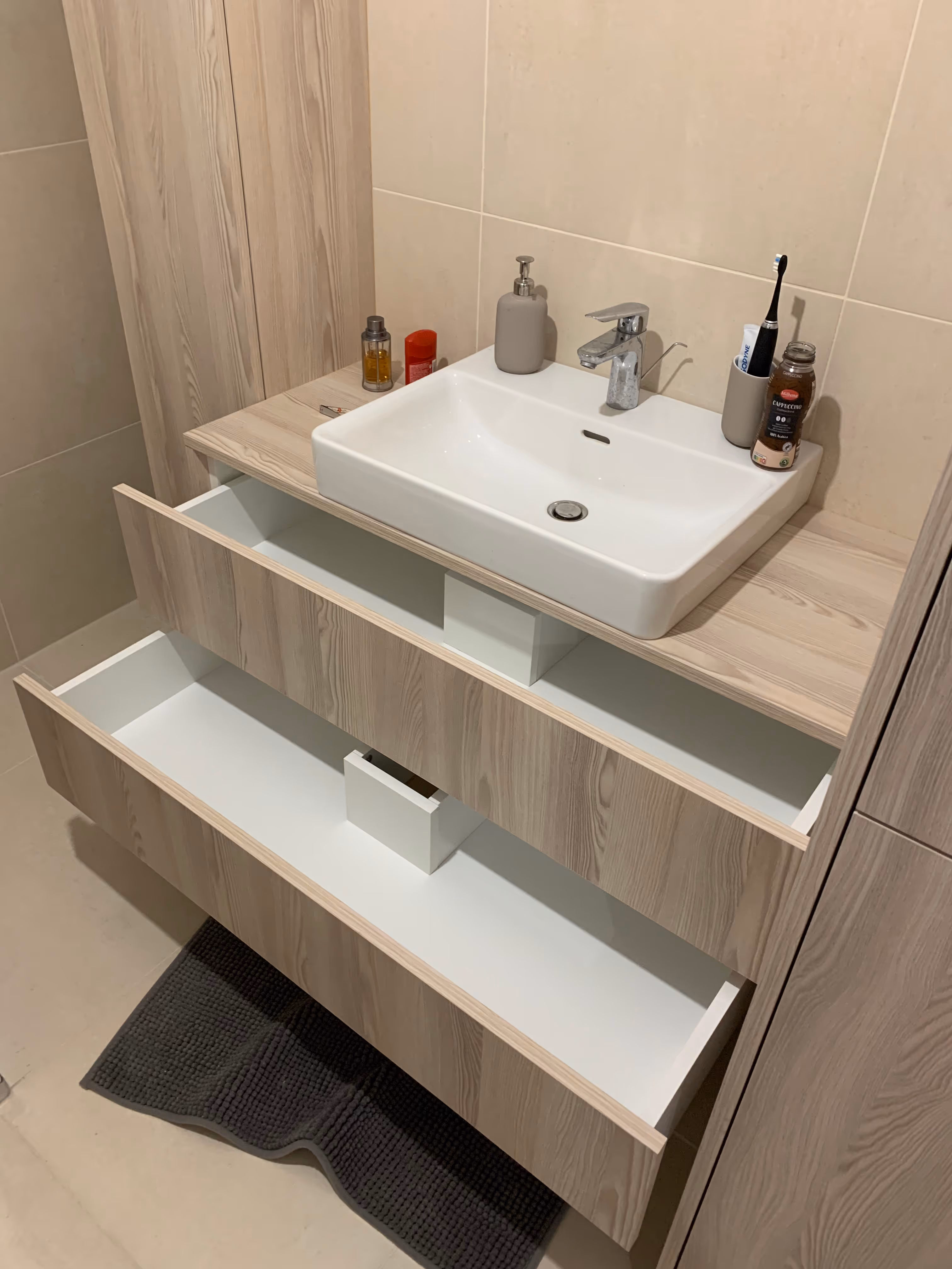 Image from Sodobna kopalnica v lesnem dekorju album