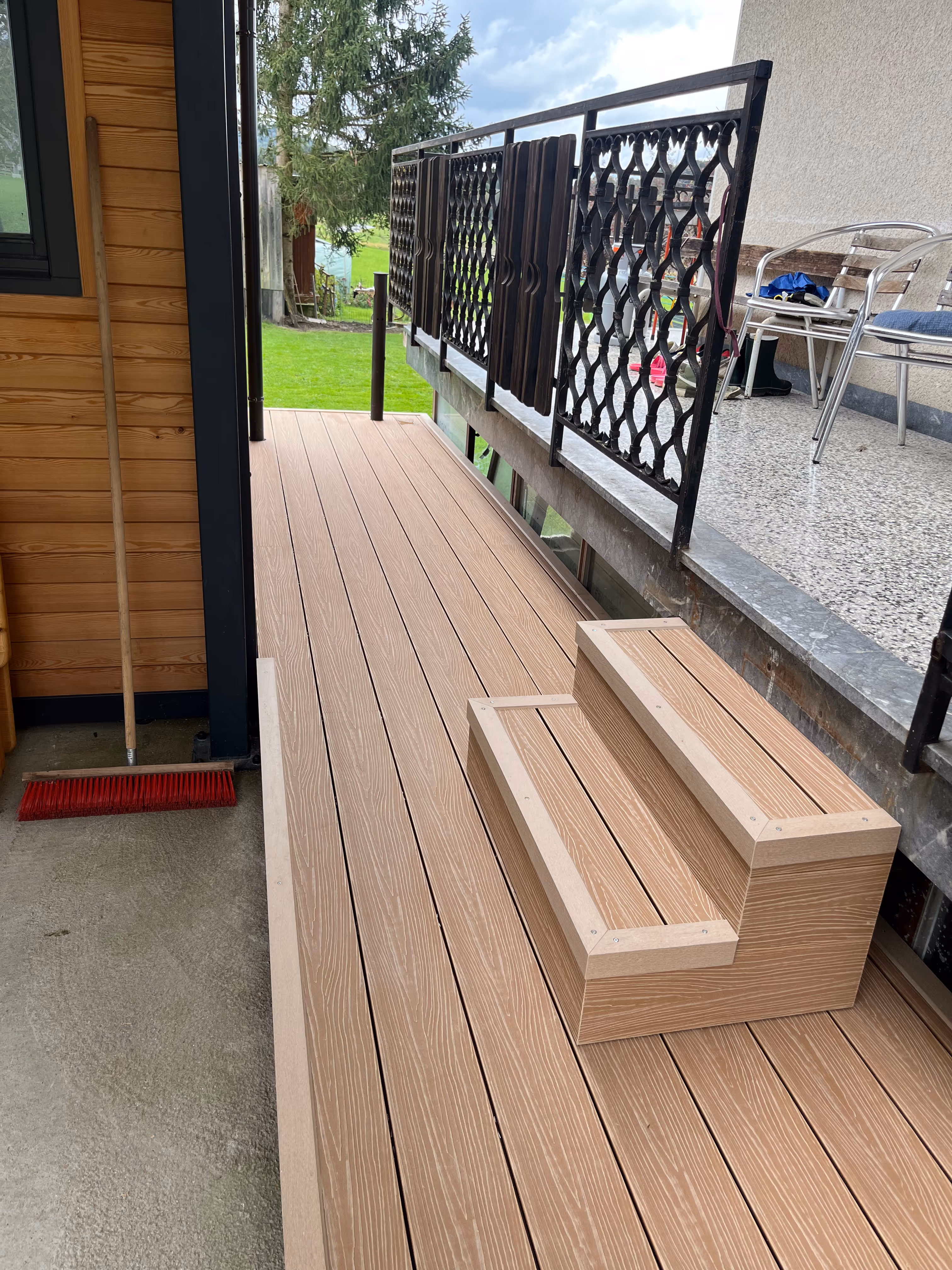 Image from Moderna terasa z naravnim videzom album