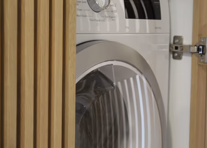 Sodobno stanovanje s toplimi detajli